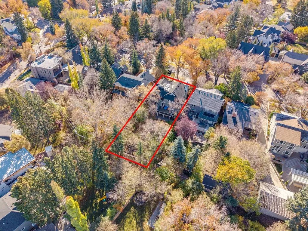 1302 Frontenac Avenue SW Calgary AB T2B1B6