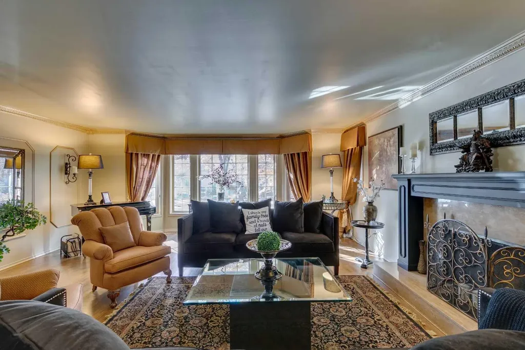 1302 Frontenac Avenue SW Calgary AB T2B1B6