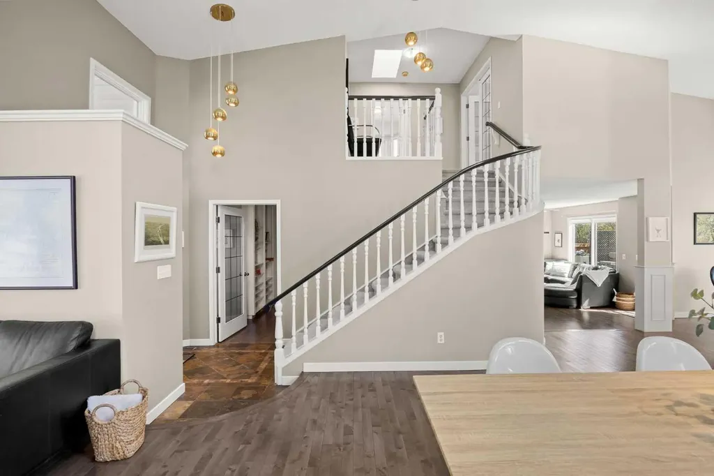 34 Sunhaven Link SE Calgary AB T2X 2M4