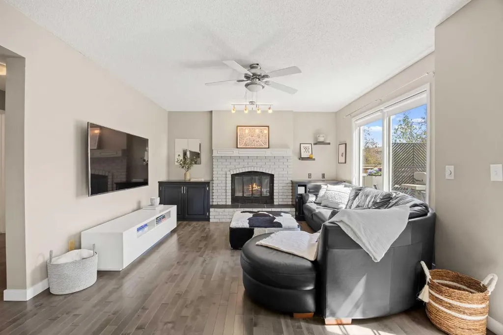 34 Sunhaven Link SE Calgary AB T2X 2M4