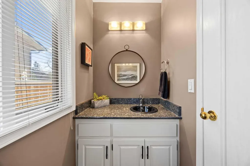 34 Sunhaven Link SE Calgary AB T2X 2M4
