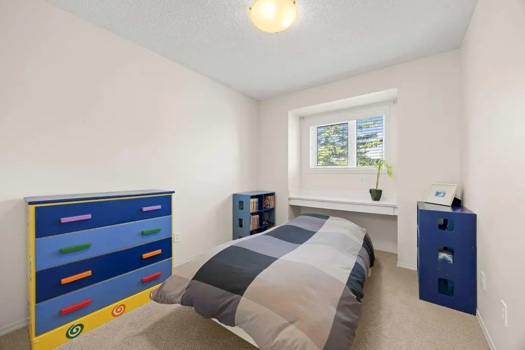 34 Sunhaven Link SE Calgary AB T2X 2M4