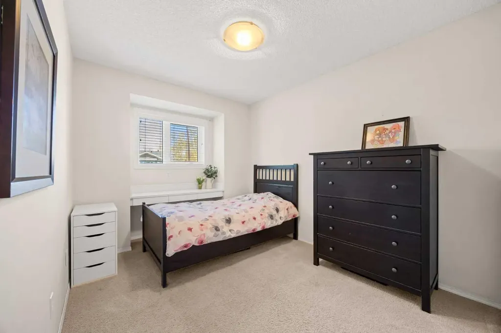 34 Sunhaven Link SE Calgary AB T2X 2M4