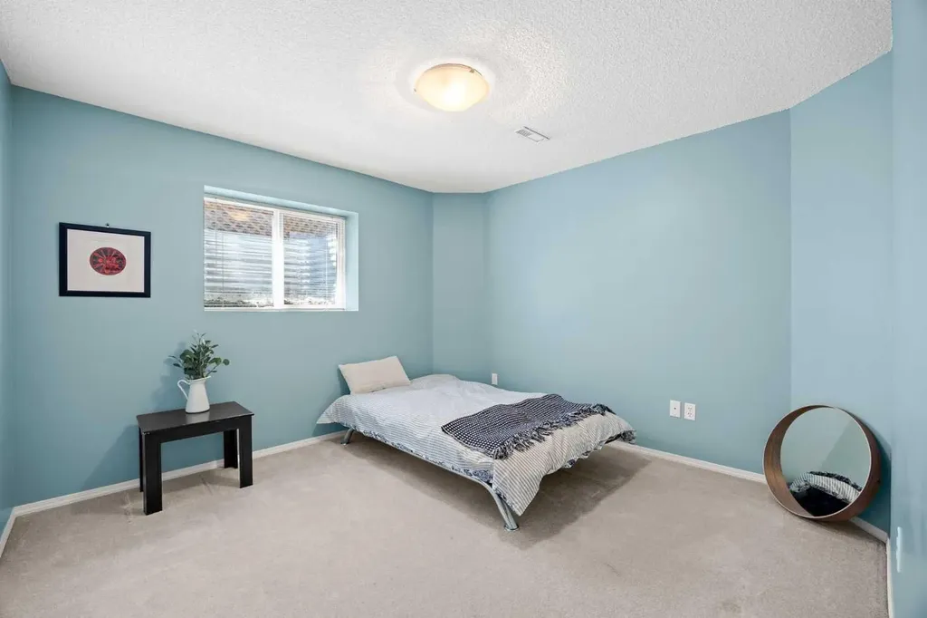 34 Sunhaven Link SE Calgary AB T2X 2M4