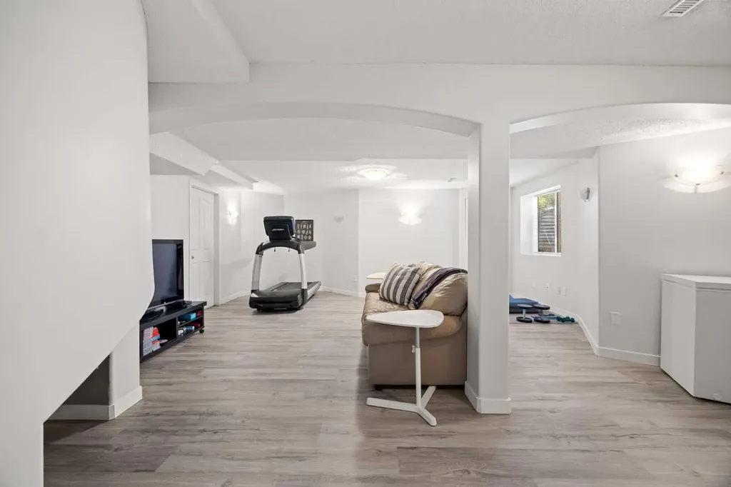 34 Sunhaven Link SE Calgary AB T2X 2M4