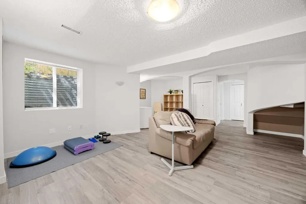 34 Sunhaven Link SE Calgary AB T2X 2M4