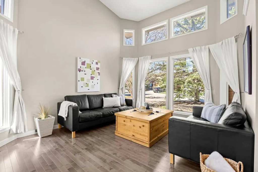 34 Sunhaven Link SE Calgary AB T2X 2M4