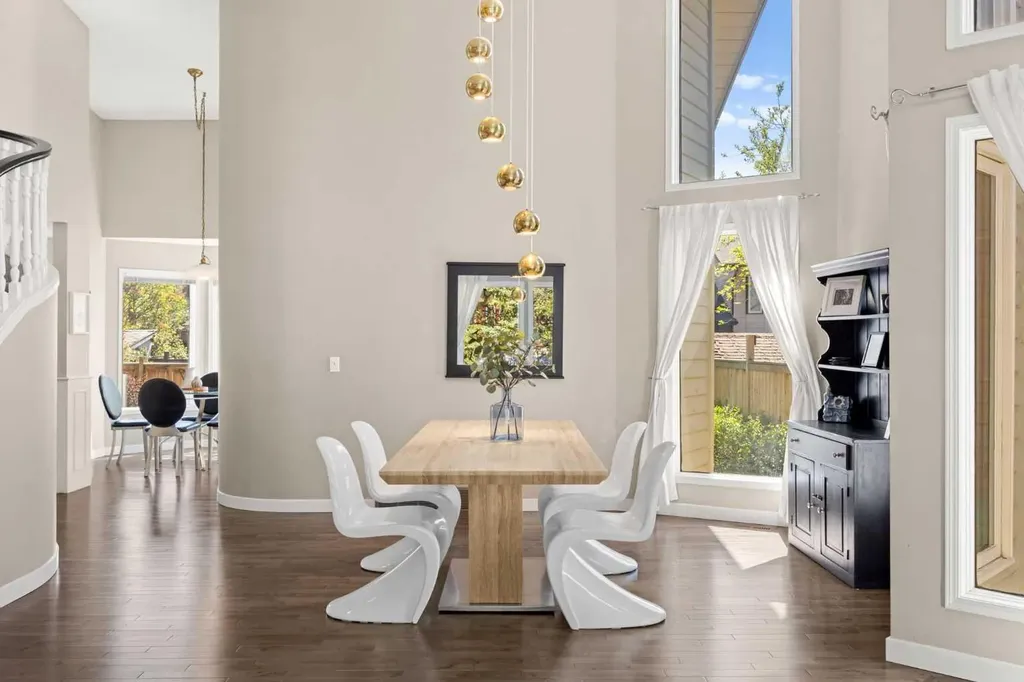 34 Sunhaven Link SE Calgary AB T2X 2M4
