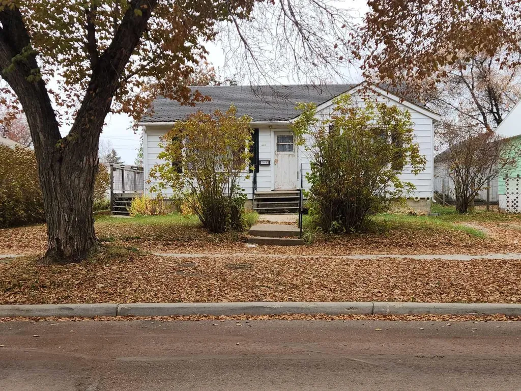 4913-57 Avenue High Prairie AB T0G 1E0