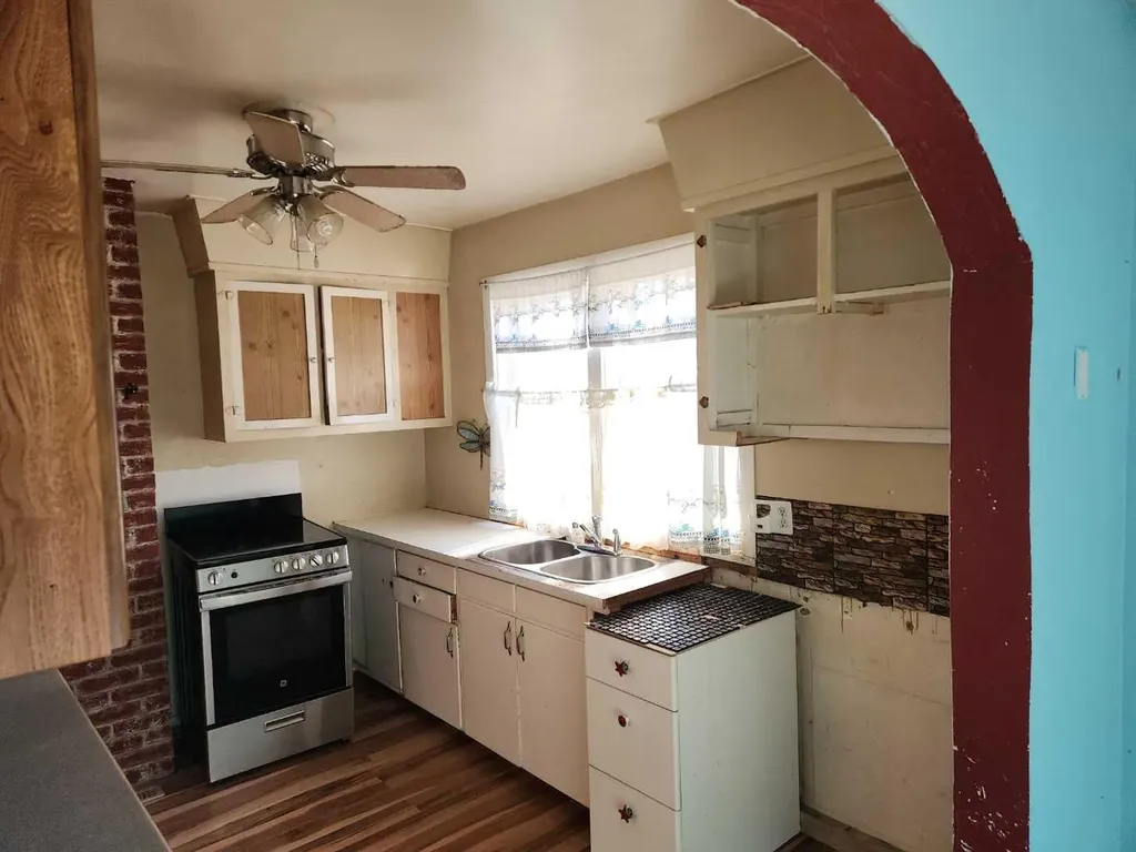 4913-57 Avenue High Prairie AB T0G 1E0