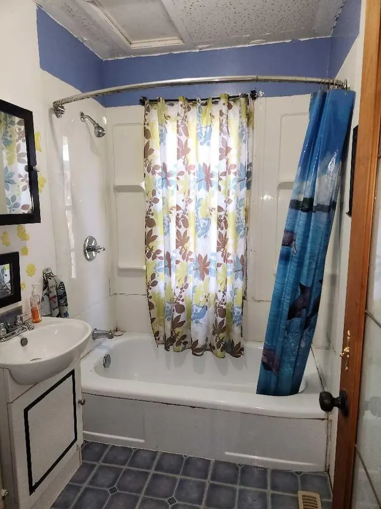 4913-57 Avenue High Prairie AB T0G 1E0