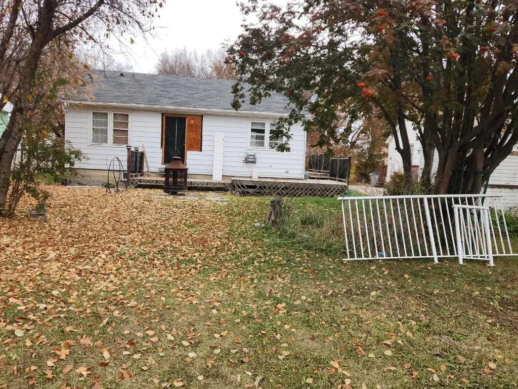 4913-57 Avenue High Prairie AB T0G 1E0
