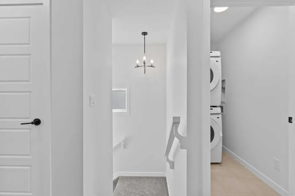 994 Chinook Winds Meadow SW Airdrie AB T4B 5R1