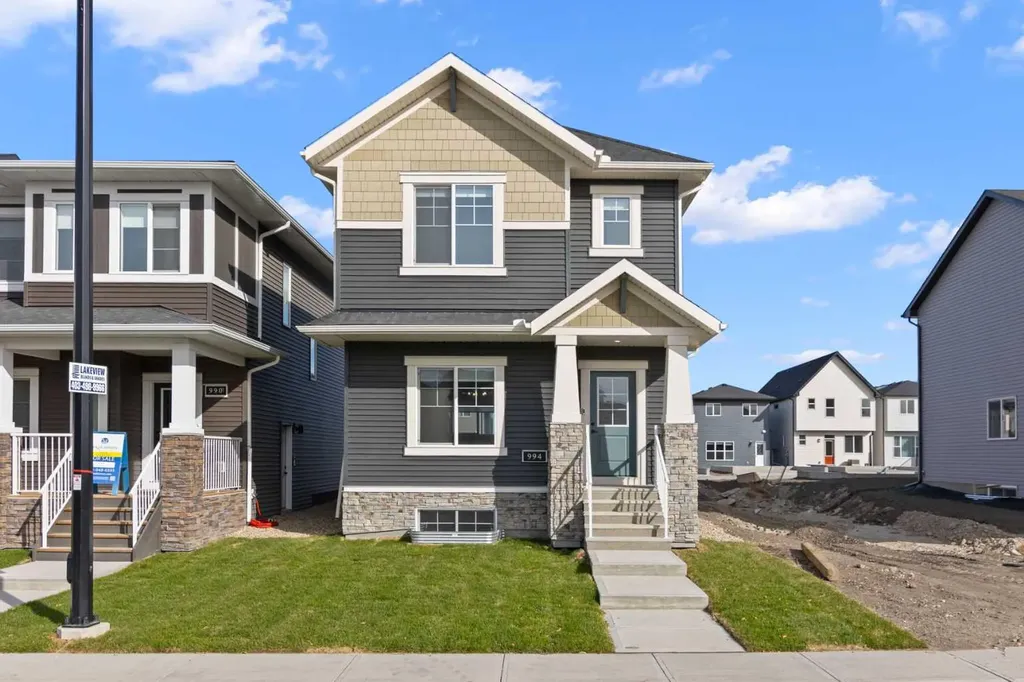 994 Chinook Winds Meadow SW Airdrie AB T4B 5R1
