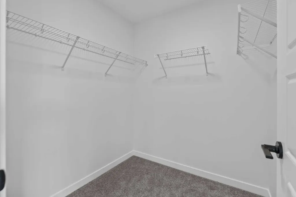 994 Chinook Winds Meadow SW Airdrie AB T4B 5R1