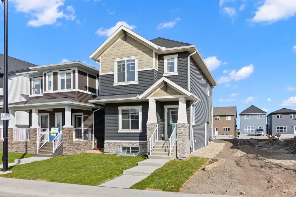 994 Chinook Winds Meadow SW Airdrie AB T4B 5R1