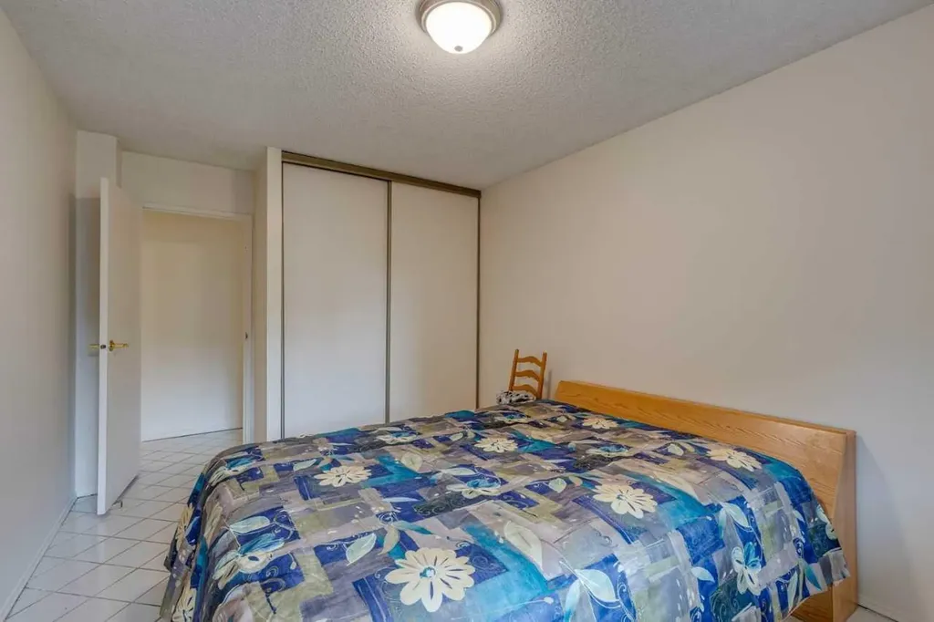 1320 12 Avenue SW Calgary AB T3C3R6