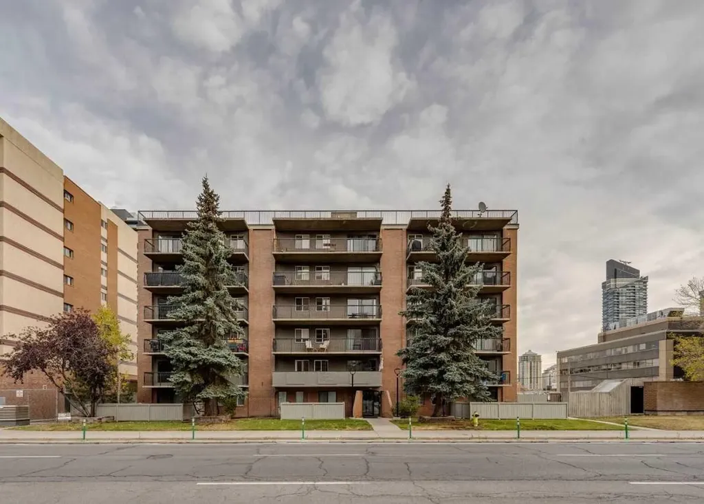 1320 12 Avenue SW Calgary AB T3C3R6