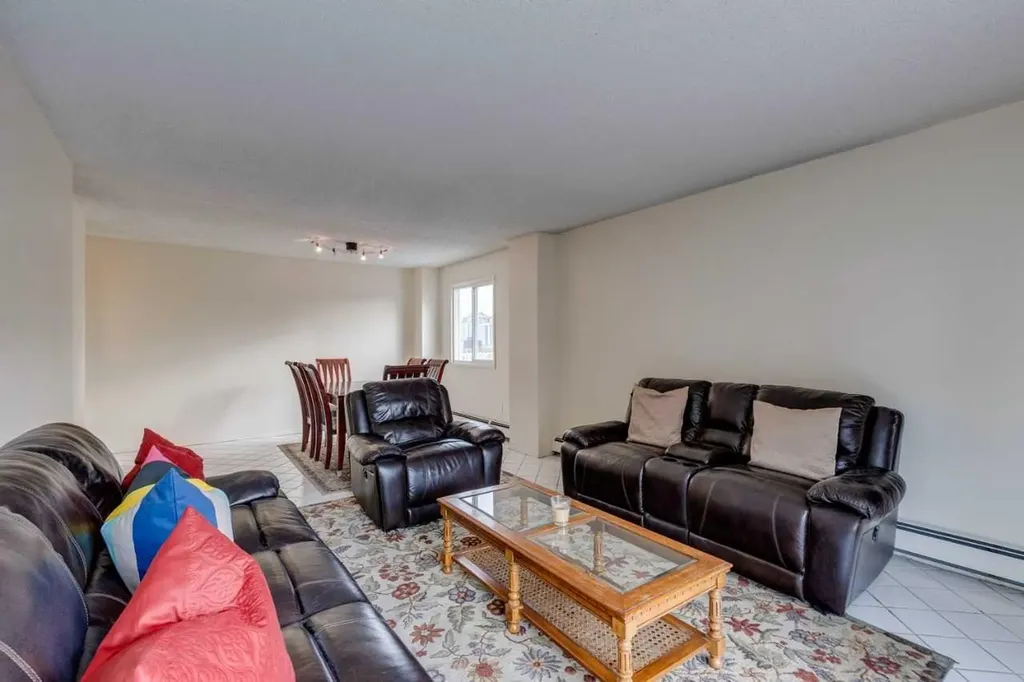 1320 12 Avenue SW Calgary AB T3C3R6