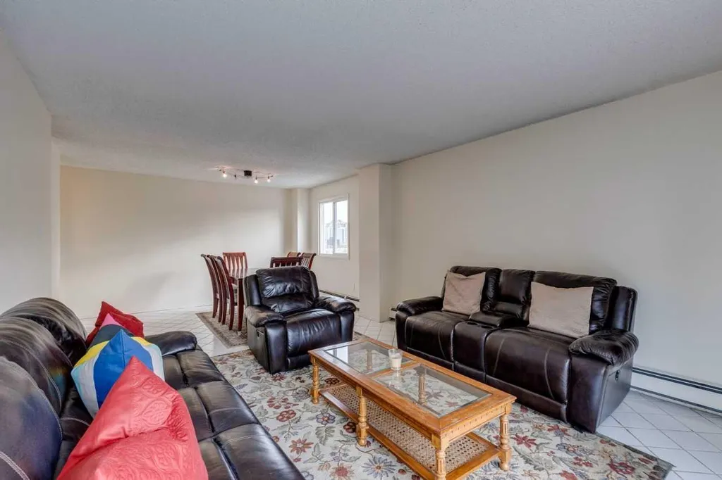 1320 12 Avenue SW Calgary AB T3C3R6