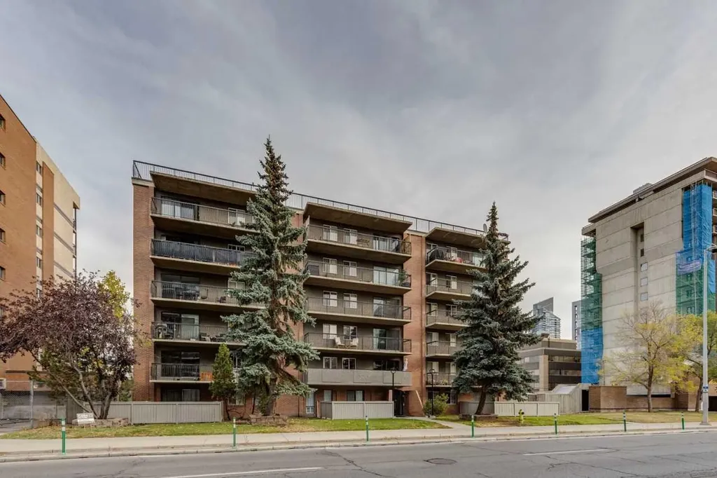 1320 12 Avenue SW Calgary AB T3C3R6