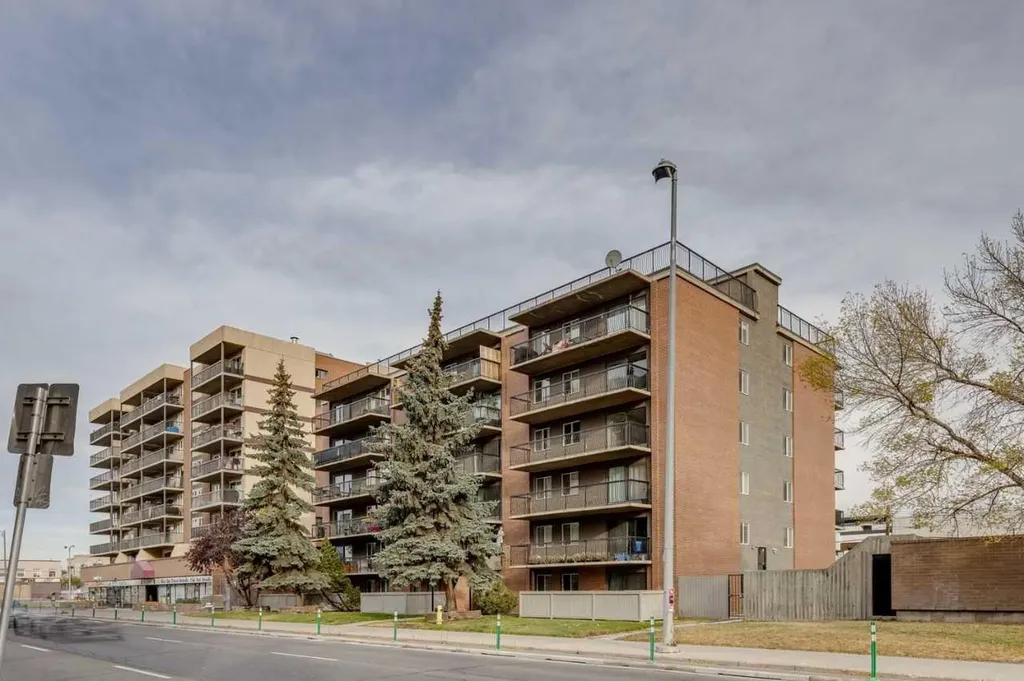 1320 12 Avenue SW Calgary AB T3C3R6