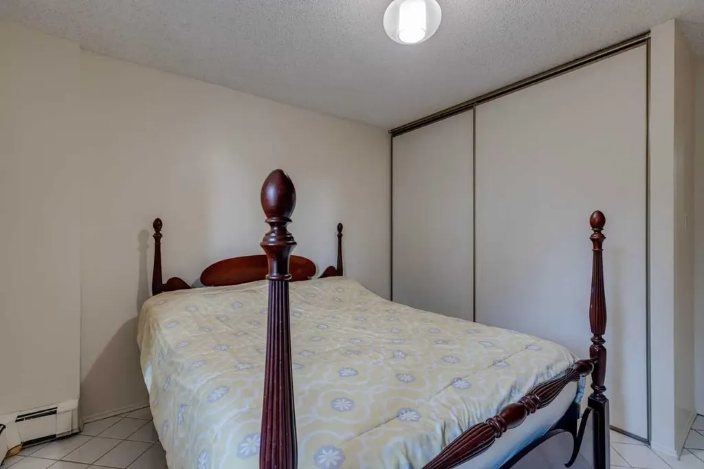1320 12 Avenue SW Calgary AB T3C3R6