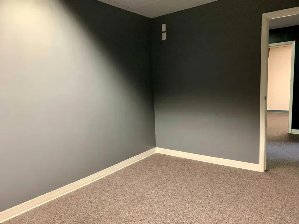 602 16 Avenue NW Calgary AB T2M 0J7
