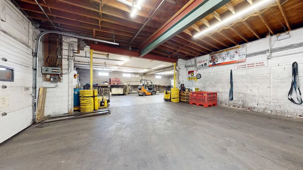 666 15 Street SW Medicine Hat AB T1A4W3