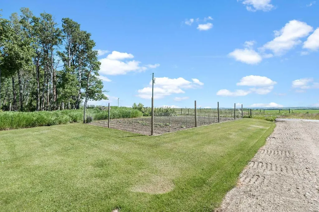 41525 Range Road 32 Rural Lacombe County AB T0C2J0
