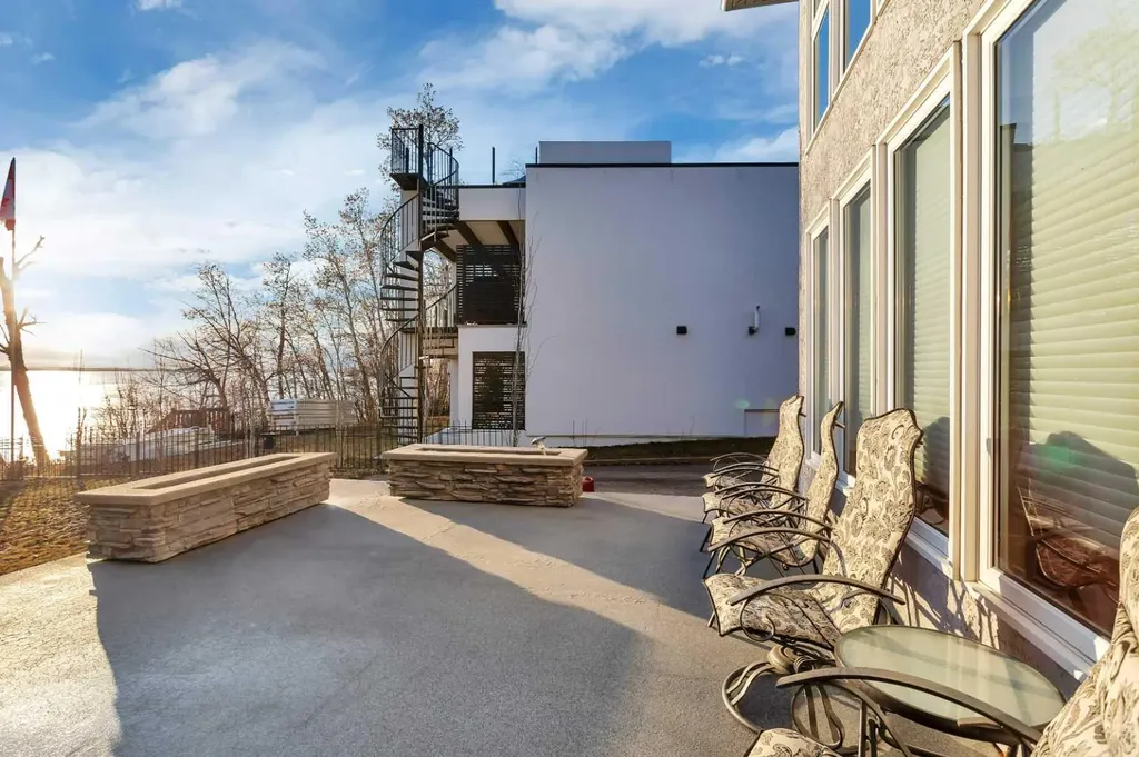 185 Birchcliff Road Birchcliff AB T4S 1R6
