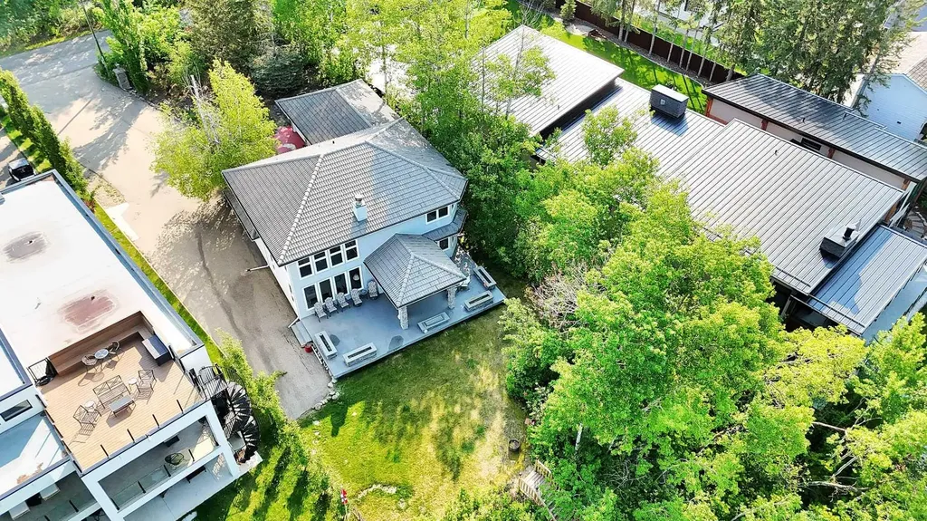 185 Birchcliff Road Birchcliff AB T4S 1R6