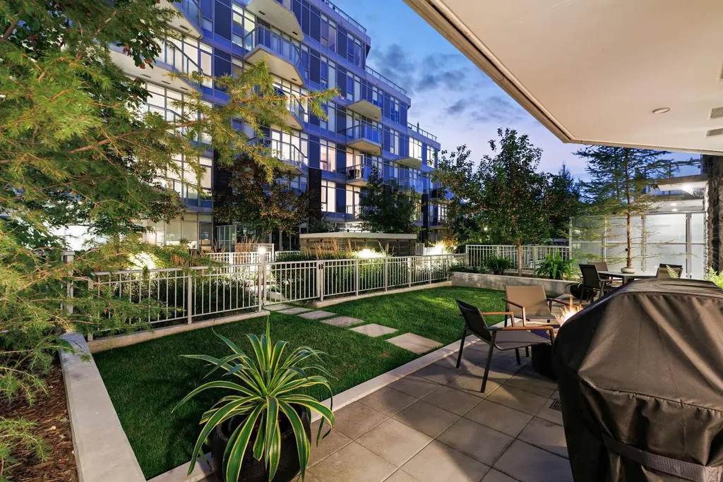 128 Waterfront Court SW Calgary AB T2P1K9