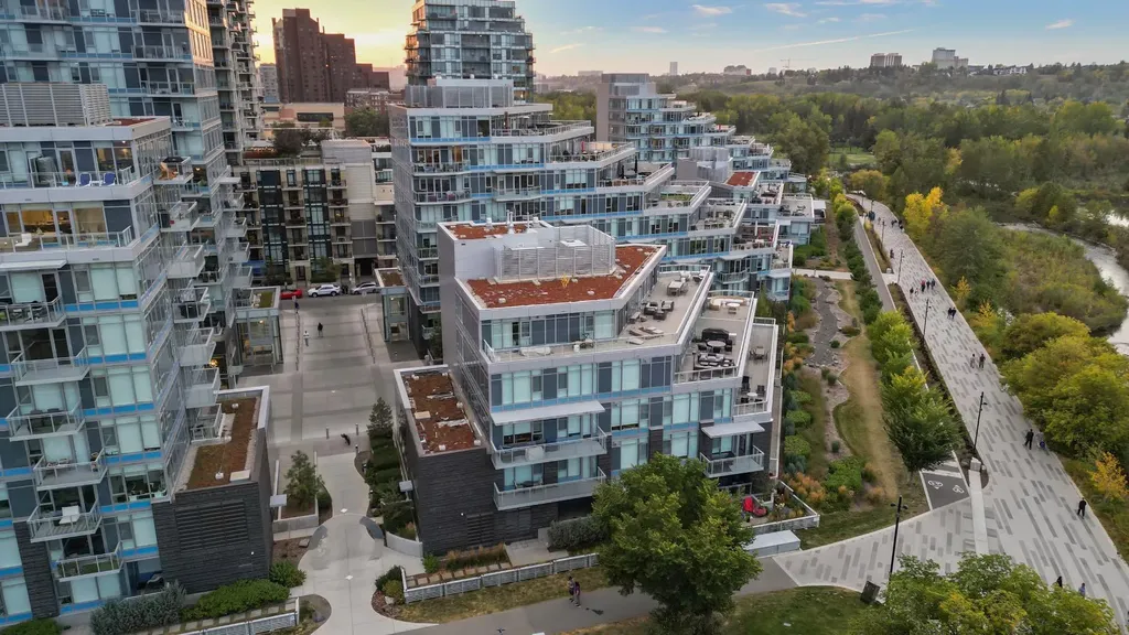 128 Waterfront Court SW Calgary AB T2P1K9