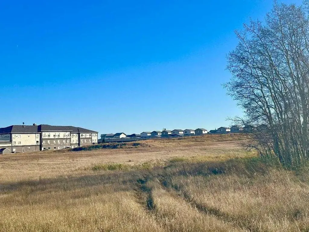 7405 48 Avenue Camrose AB T4V2T4