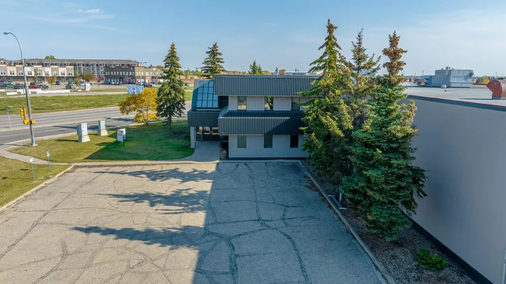 9717 97 Avenue Grande Prairie AB T8V 6L9