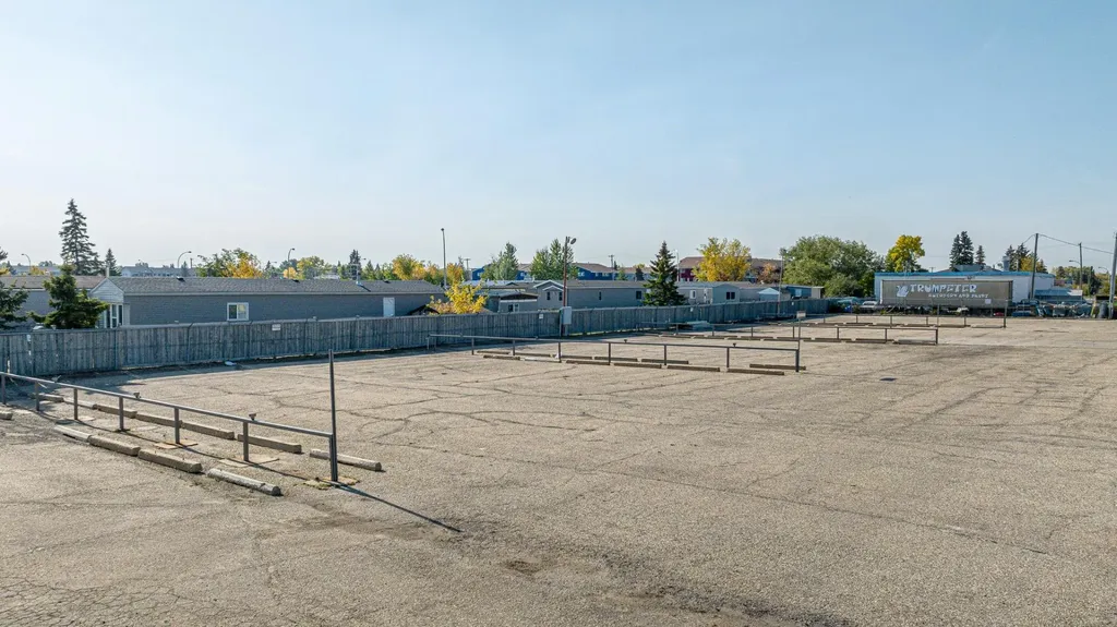 9717 97 Avenue Grande Prairie AB T8V 6L9