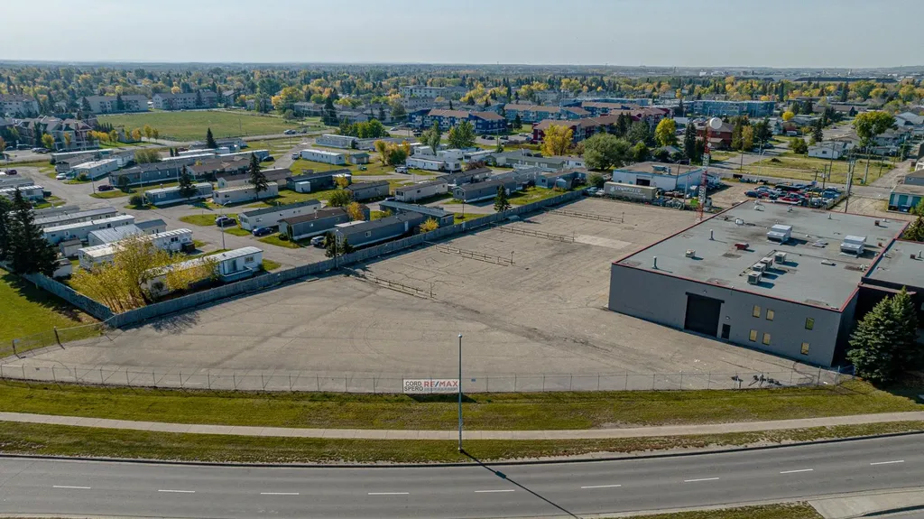 9717 97 Avenue Grande Prairie AB T8V 6L9