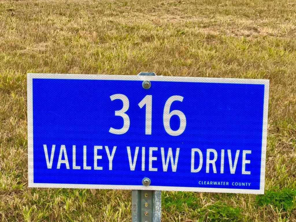 316 Valley View Drive Rural Clearwater County AB T4T 1A7