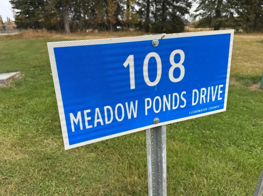 108 Meadow Ponds Drive Rural Clearwater County AB T4T 1A7