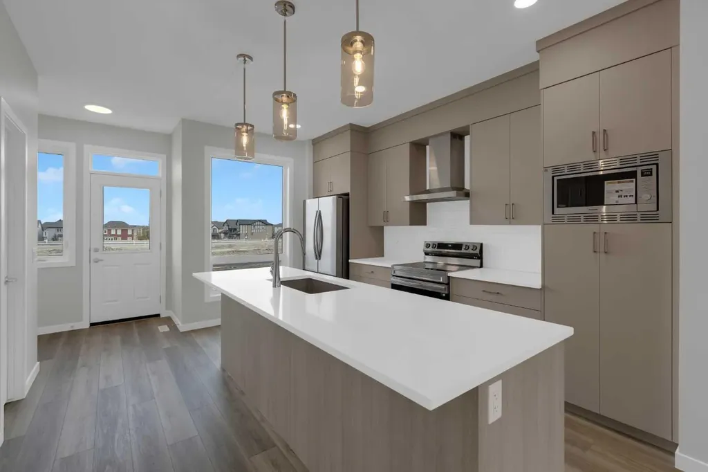 2022 Cobblebrook Crescent SW Airdrie AB T4B 5X1