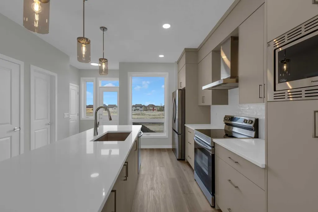 2022 Cobblebrook Crescent SW Airdrie AB T4B 5X1