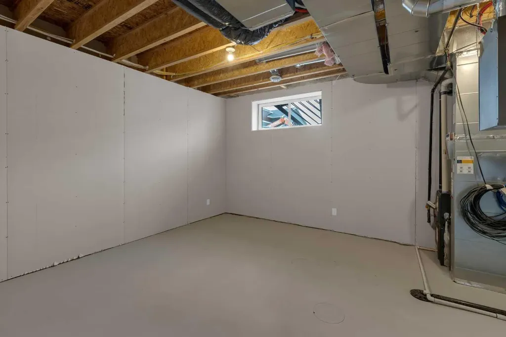 2022 Cobblebrook Crescent SW Airdrie AB T4B 5X1