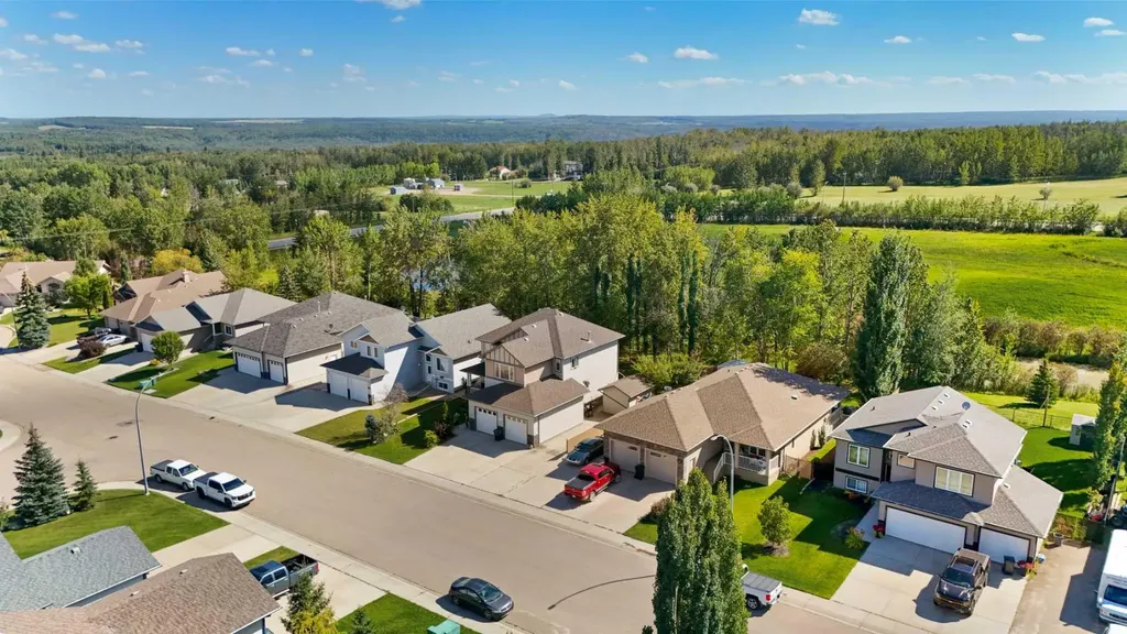 3905 44a Avenue Drayton Valley AB T7A 1V9