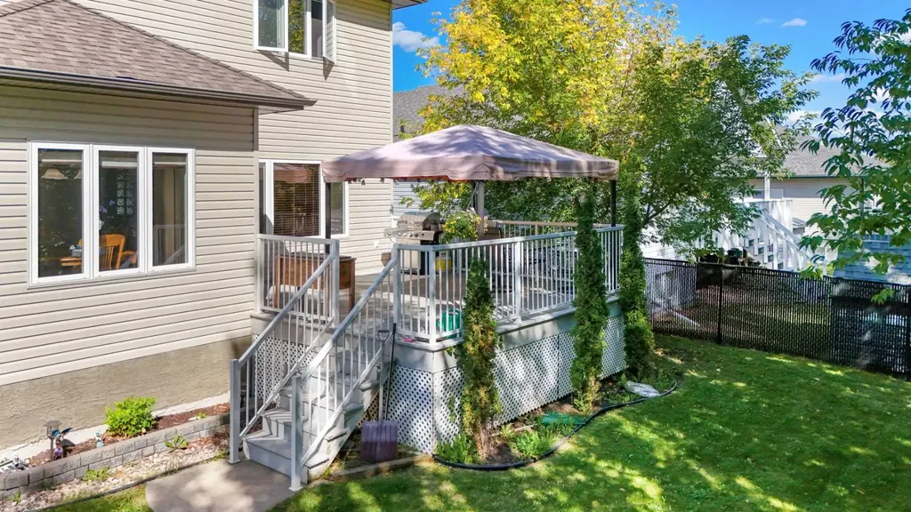 3905 44a Avenue Drayton Valley AB T7A 1V9