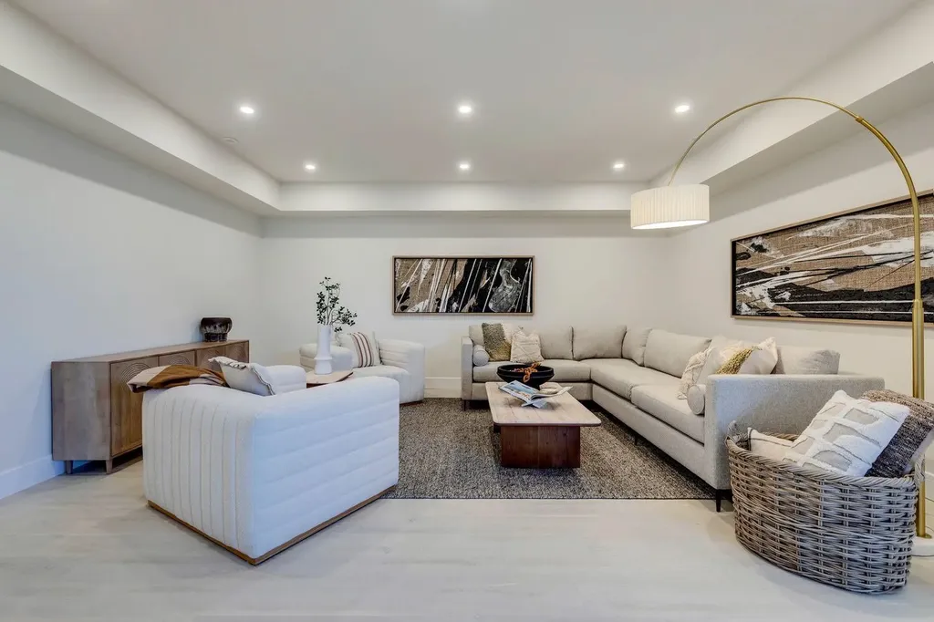8 Calais Lane SW Calgary AB T3E 7K1