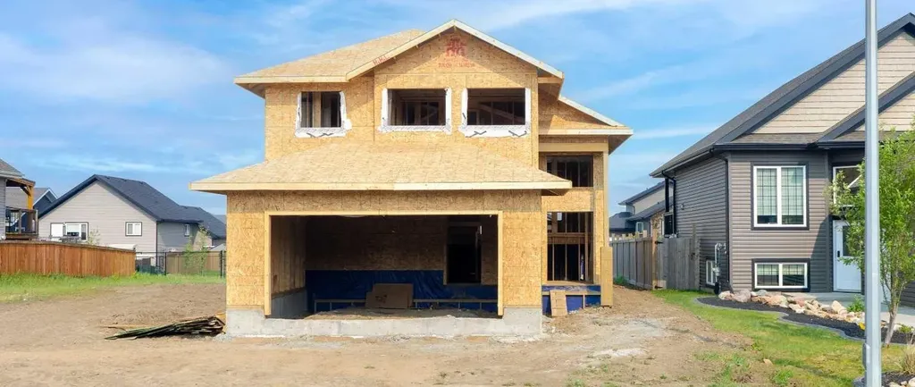3705 42 Avenue Lloydminster SK S9V 2K4