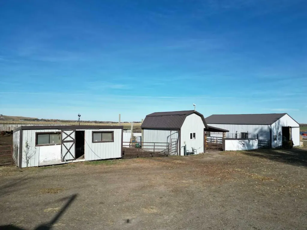 275083 Twp Road 41 Hill Spring AB T0K 1E0