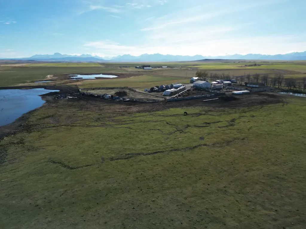 275083 Twp Road 41 Hill Spring AB T0K 1E0