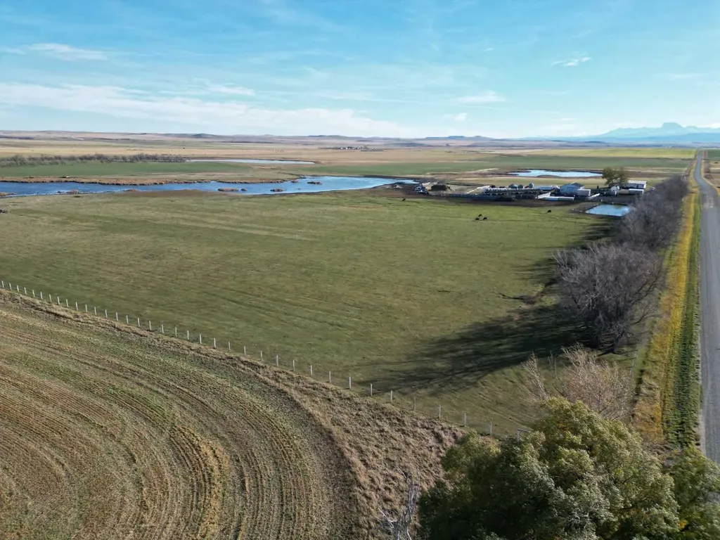 275083 Twp Road 41 Hill Spring AB T0K 1E0